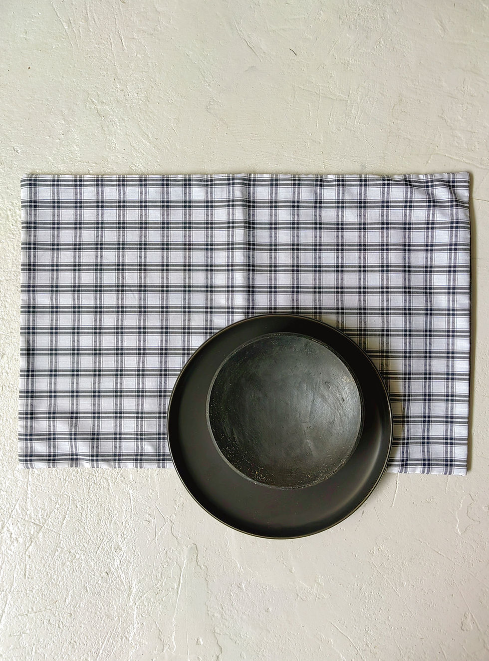Thumbnail: Cotton Percale Tablecloth – Black Plaid #004