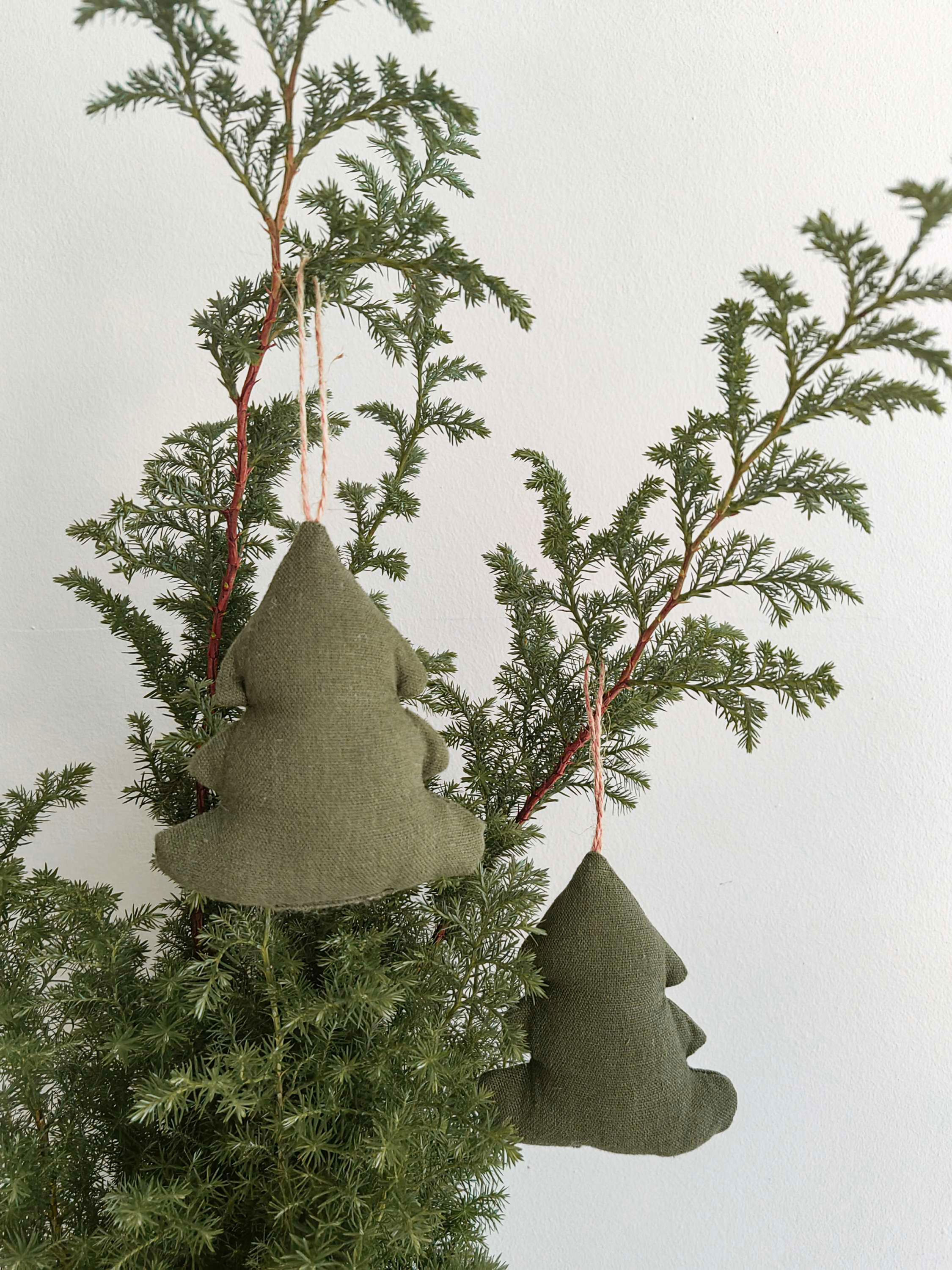Fluffy Christmas Linen Tree Ornaments Moss Green (Set of 6)