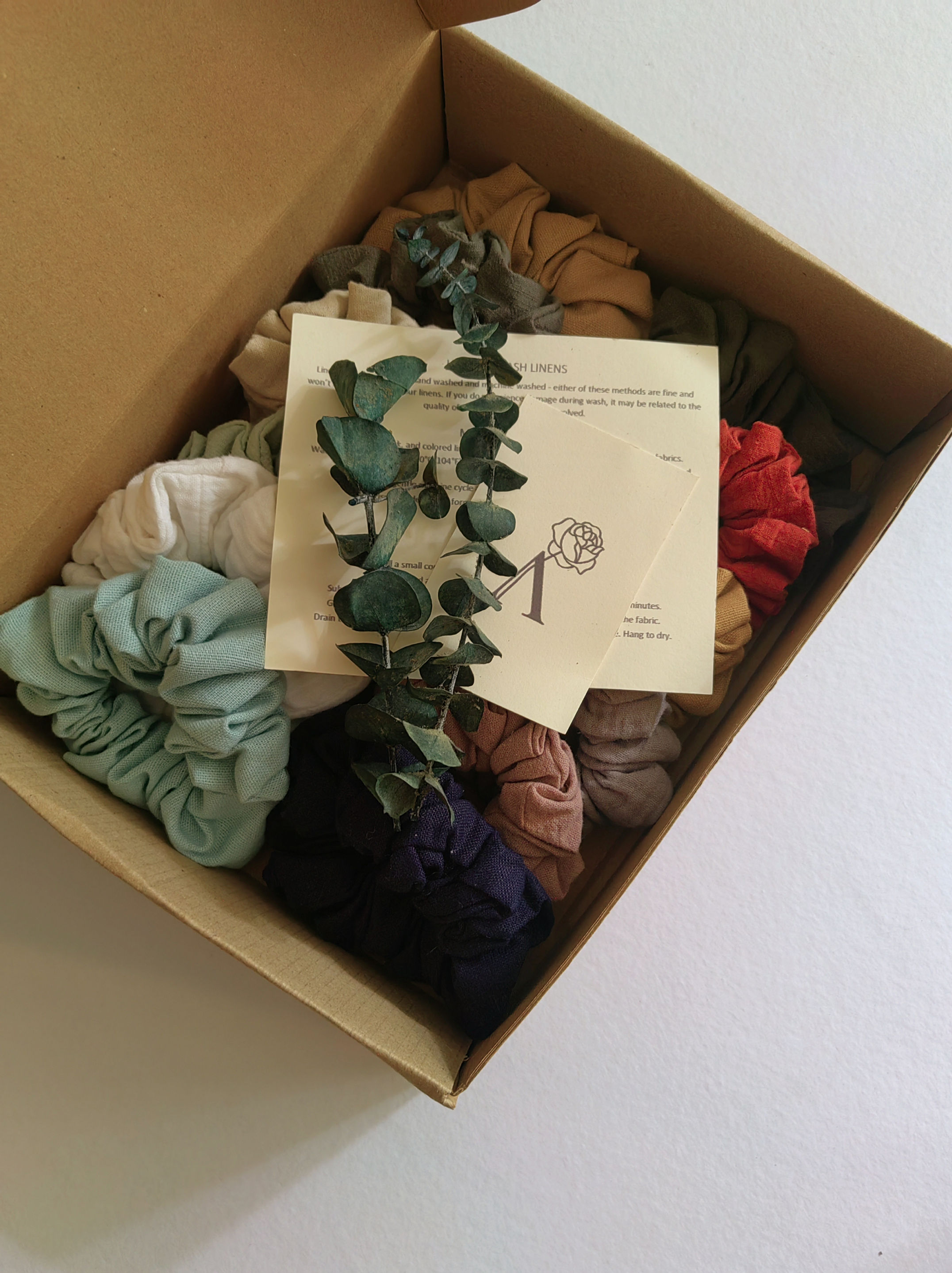 Linen Scrunchie Gift Set (12pcs) #001