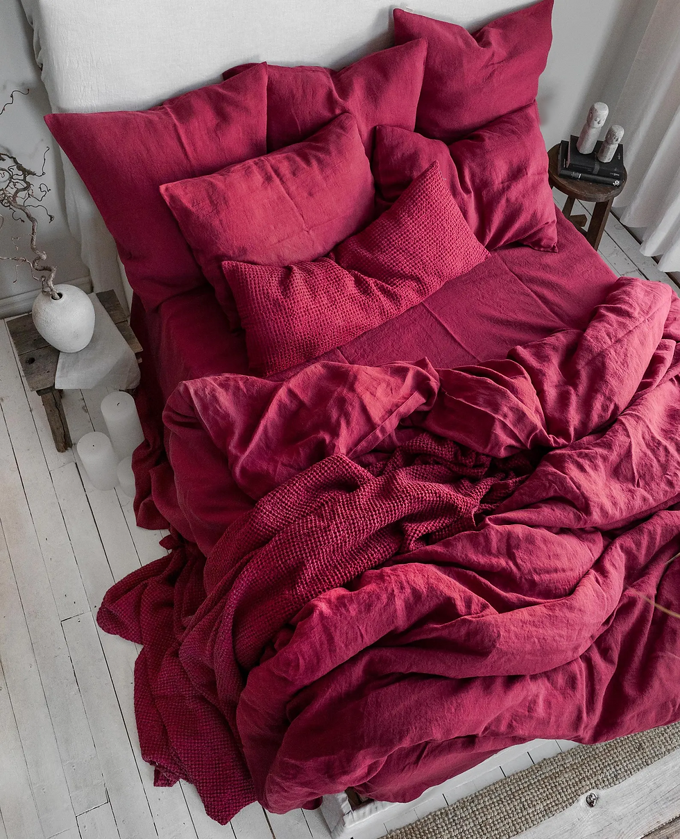Thumbnail: Stonewashed Linen Burgundy Duvet Set
