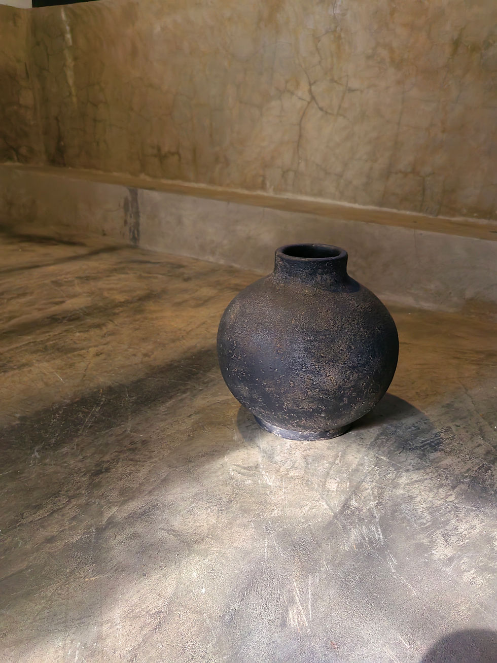 Thumbnail: Tulu Vase Smoke Black - D12" x H11"