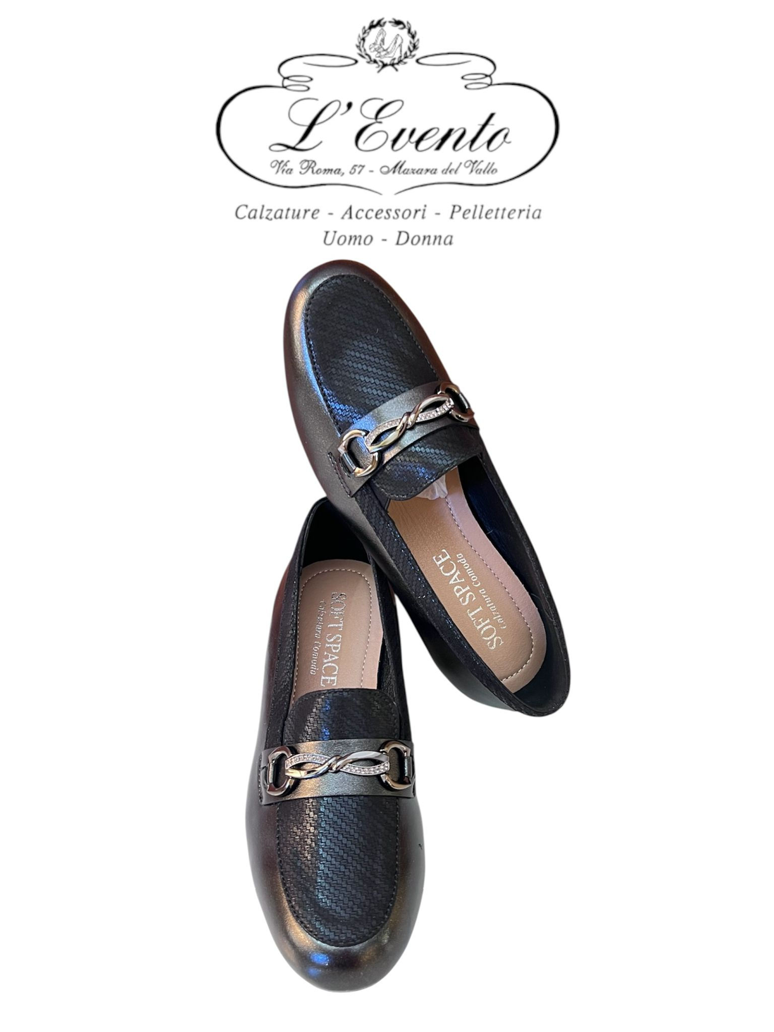 Mocassino donna con tacco basso,linea comoda,nero