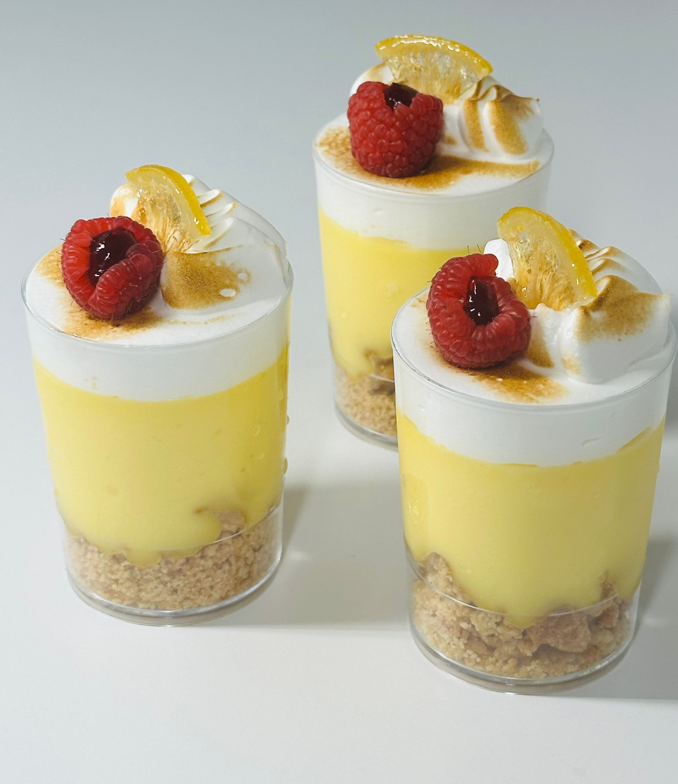 Lemon Pie  (12 units, includes mini spoons)