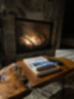 fireplace and coffee table books ambiance