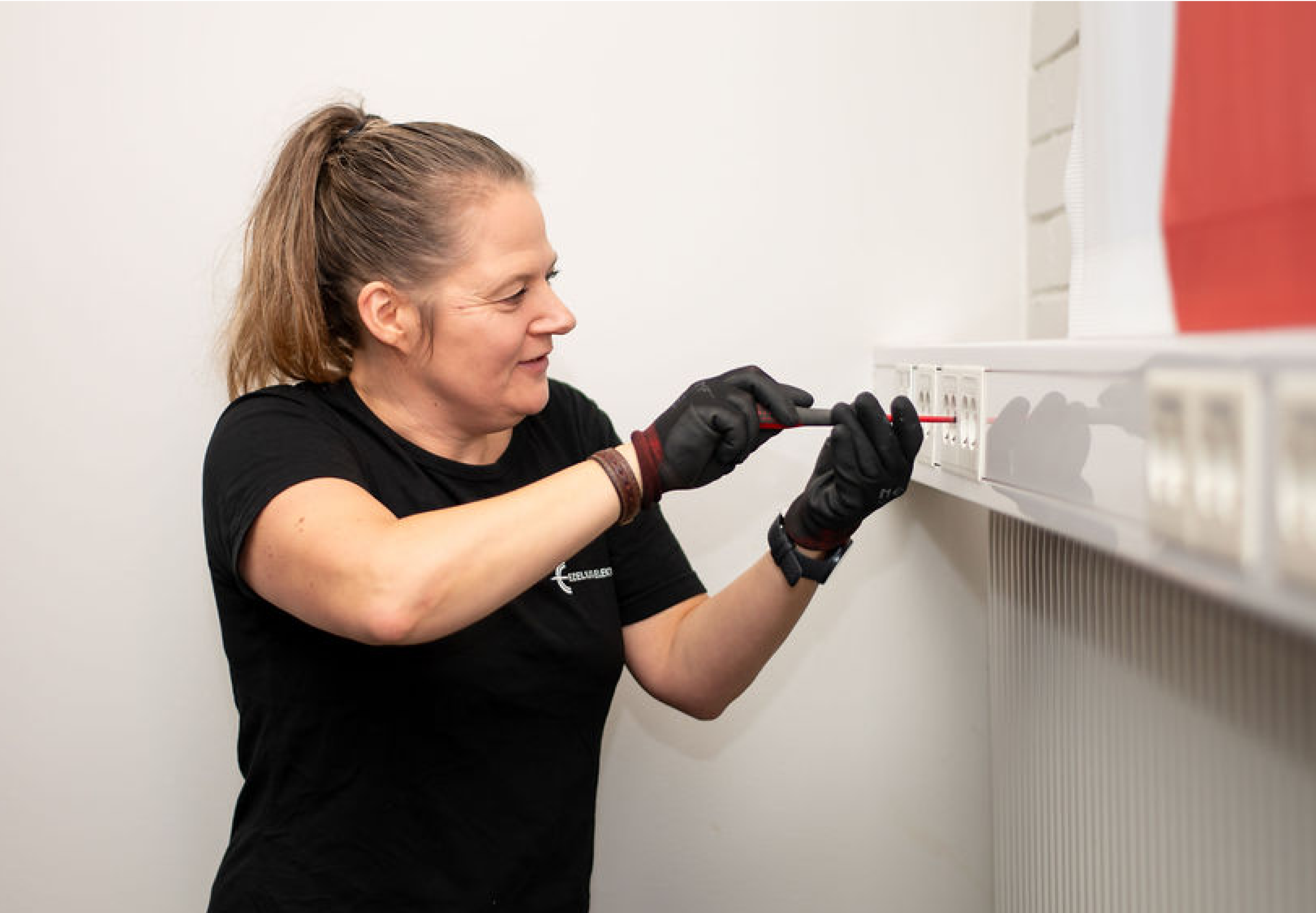 Ezelius elektriker monterar elinstallation