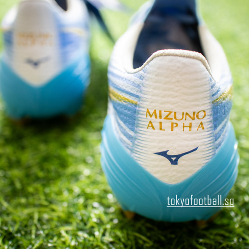 Mizuno Alpha 3 III Elite 'UNITY SKY PACK' P1GA266225 | TOKYO FOOTBALL
