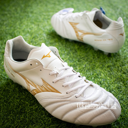Mizuno Monarcida Neo III Wide Elite 'Bright Gold Pack' p1ga262150