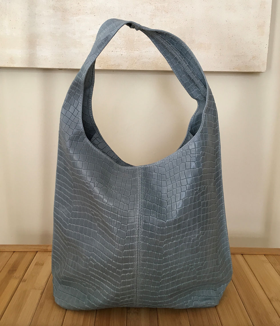 Thumbnail: Embossed Leather Snake Design Shoulder Bag