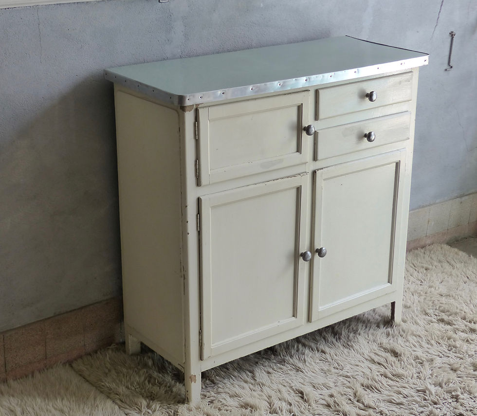 Buffet parisien vintage