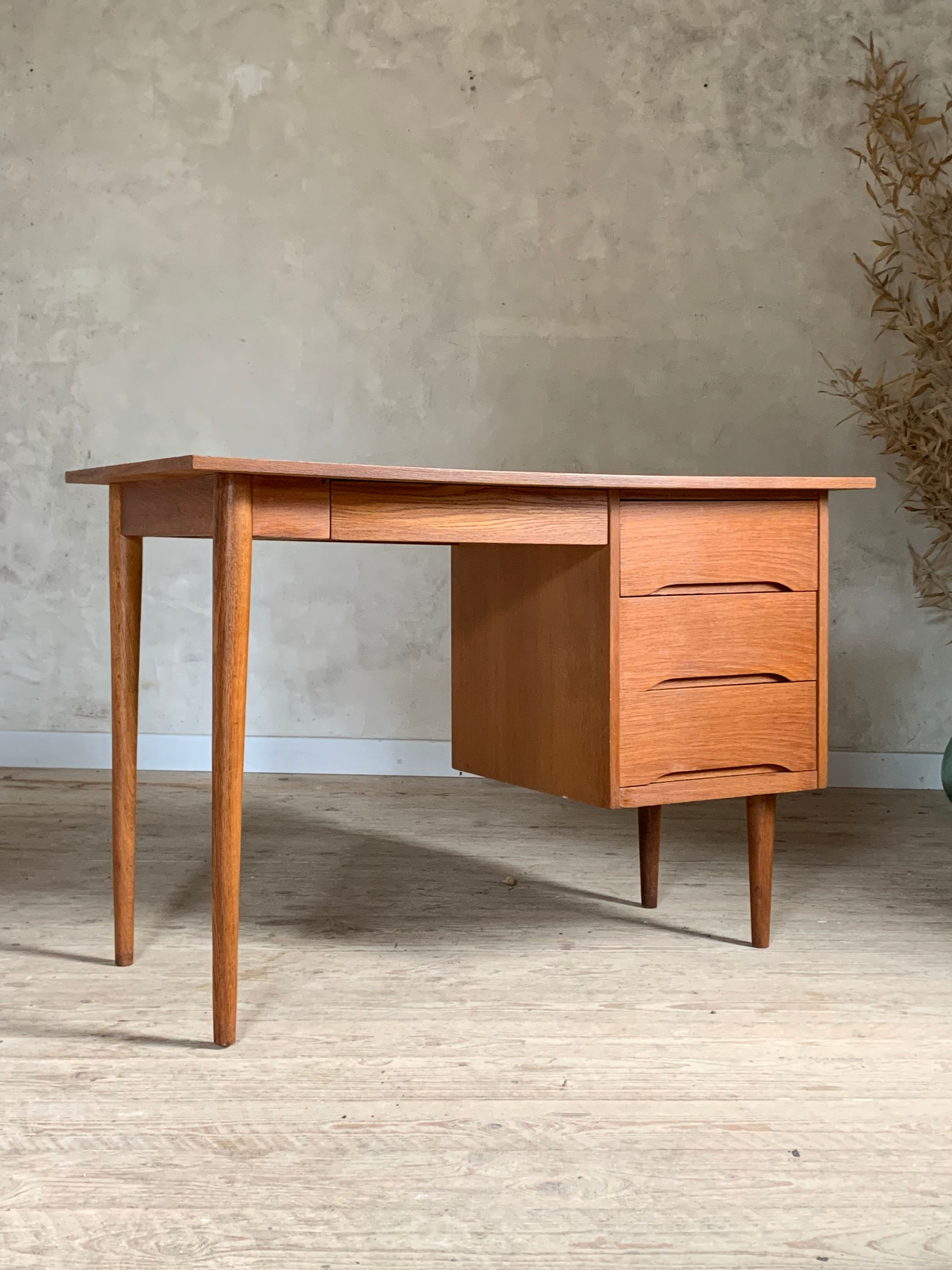 Bureau vintage en chêne