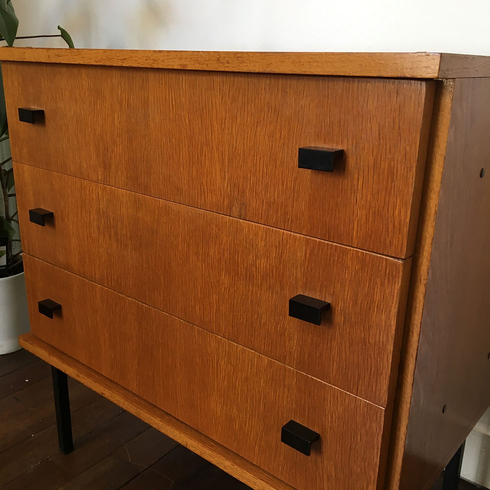 Miniature : RESERVÉ - Commode vintage moderniste en chêne