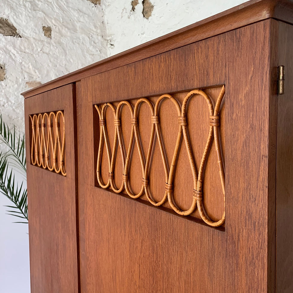 Miniature : Armoire vintage chêne et rotin