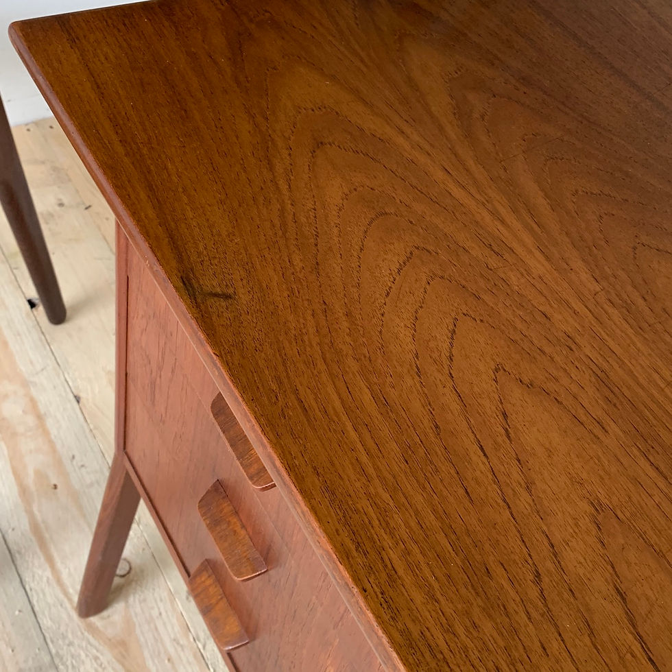 Miniature : Bureau scandinave vintage en teck pied compas