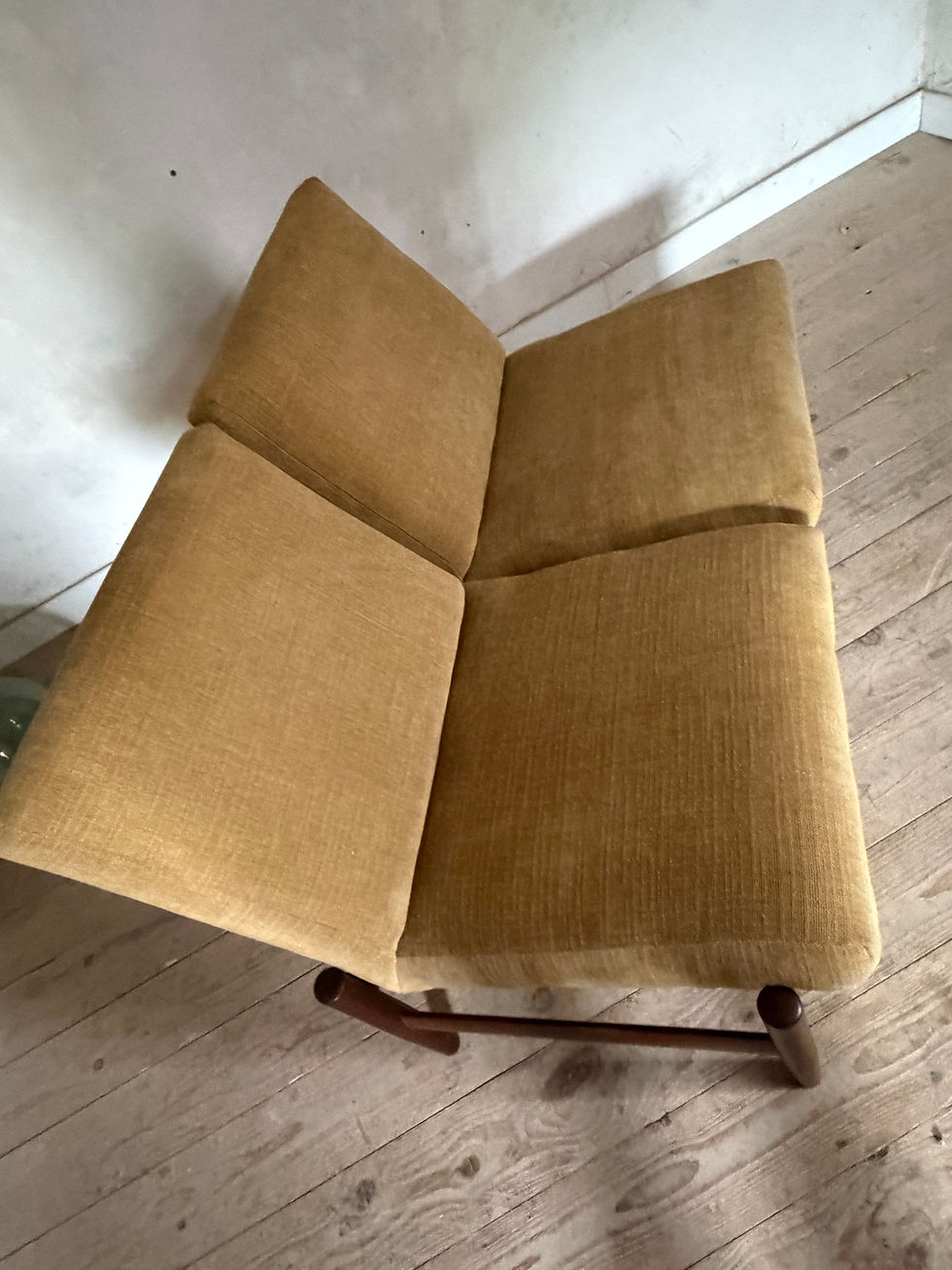 Miniature : Banquette scandinave vintage velours jaune