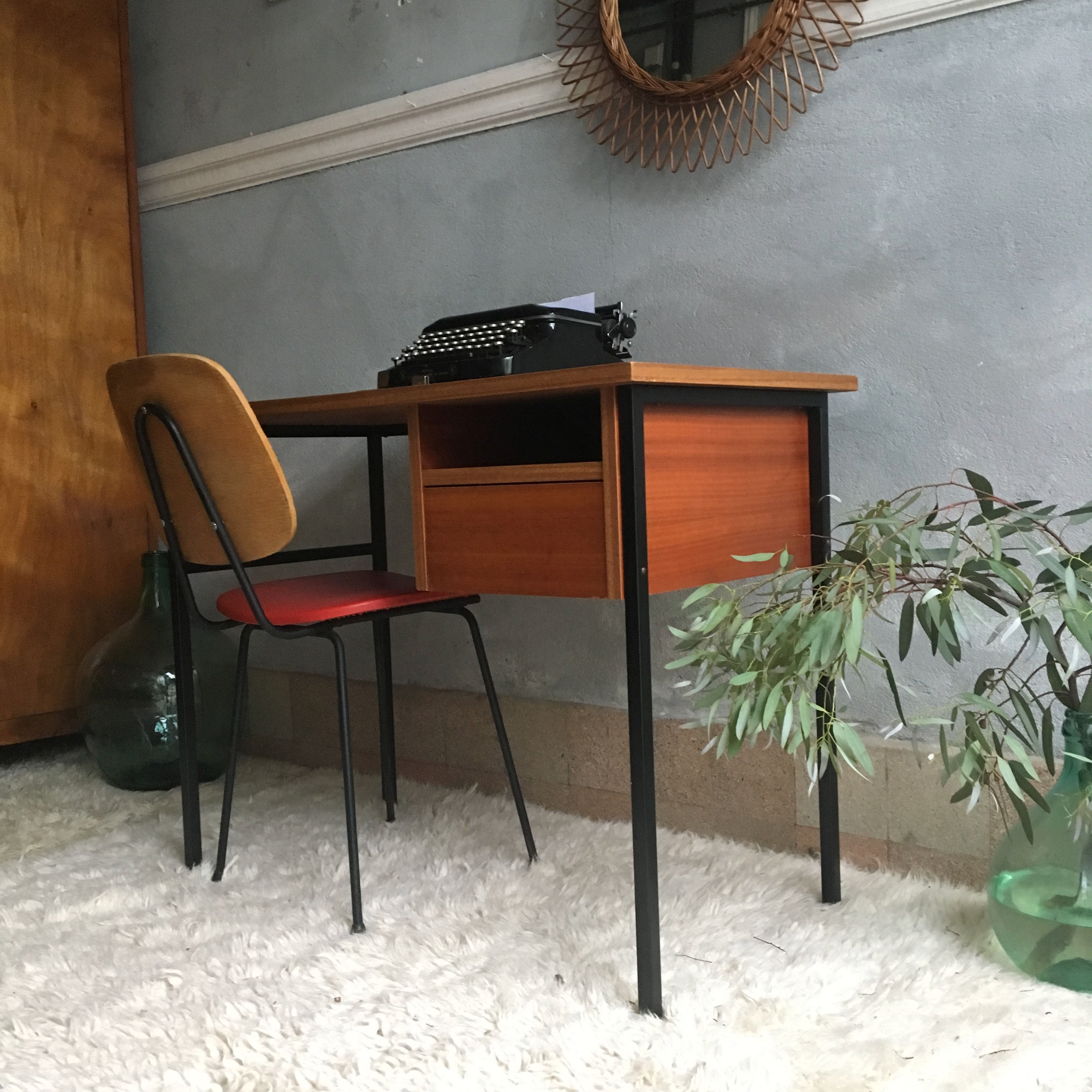 Bureau vintage moderniste