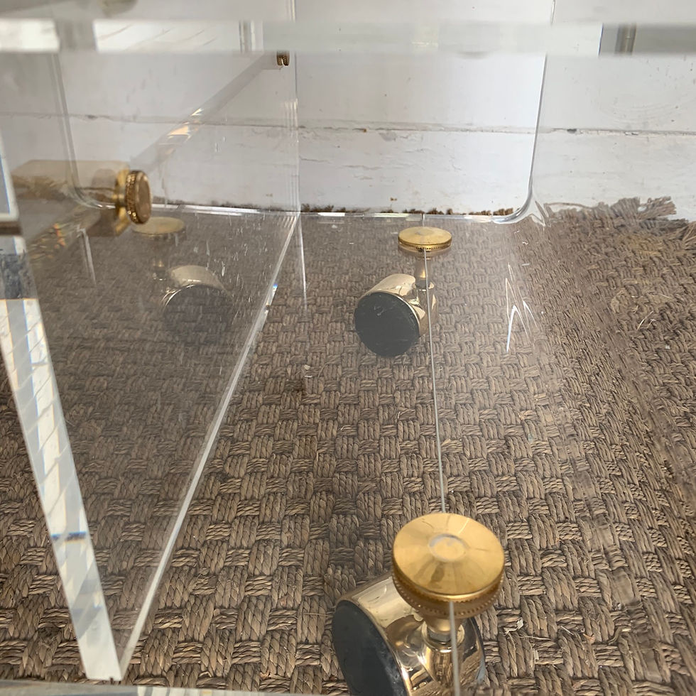 Miniature : Desserte plexiglass Table porte-revue plexiglass Meuble TV Hi-fi David Lange 