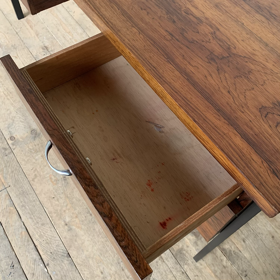 Miniature : Bureau vintage palissandre de Rio