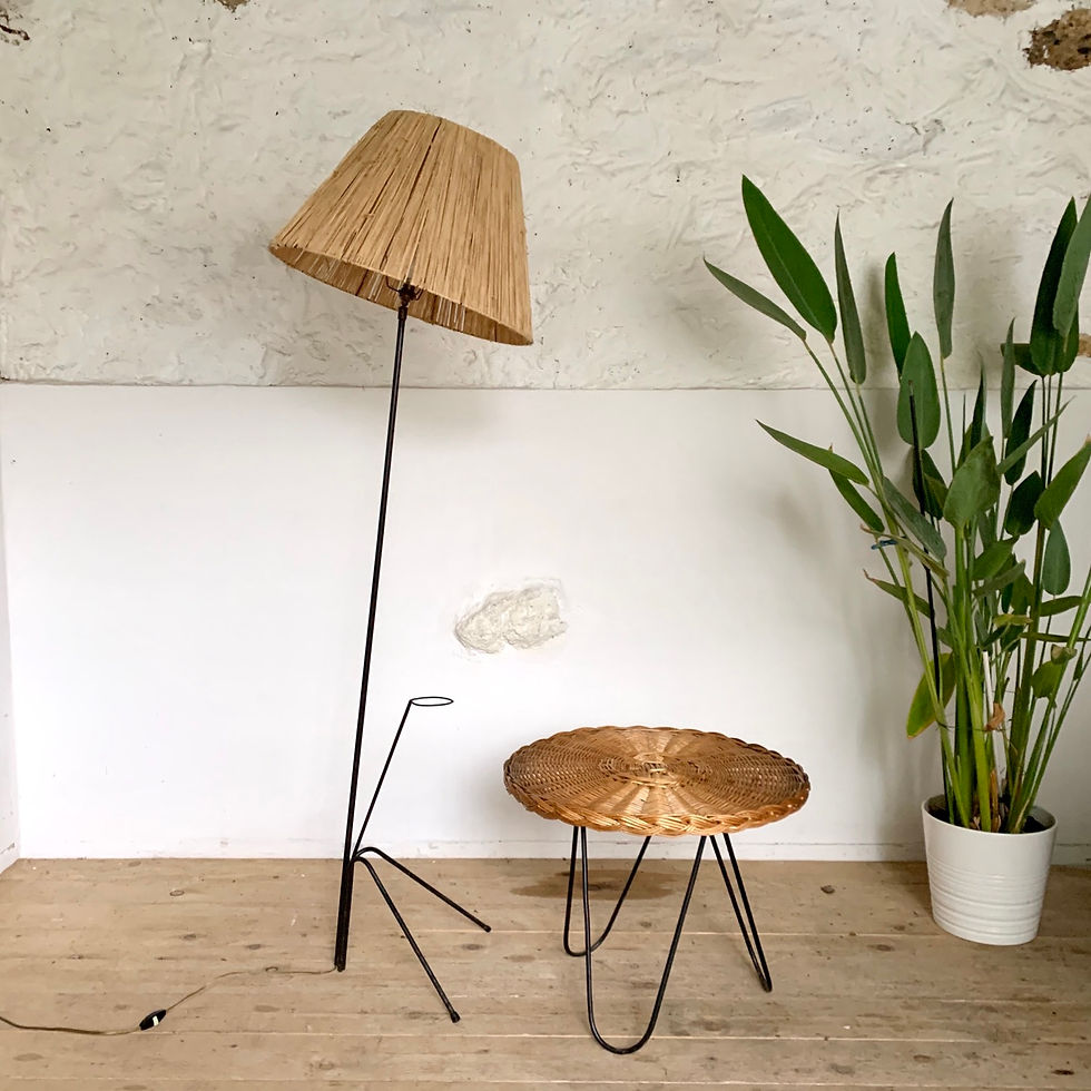 Lampadaire vintage tripode abat-jour rafia