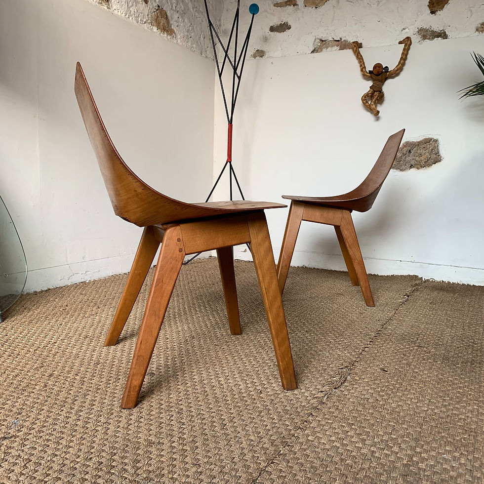 Miniature : Chaise vintage tonneau de Pierre Guariche