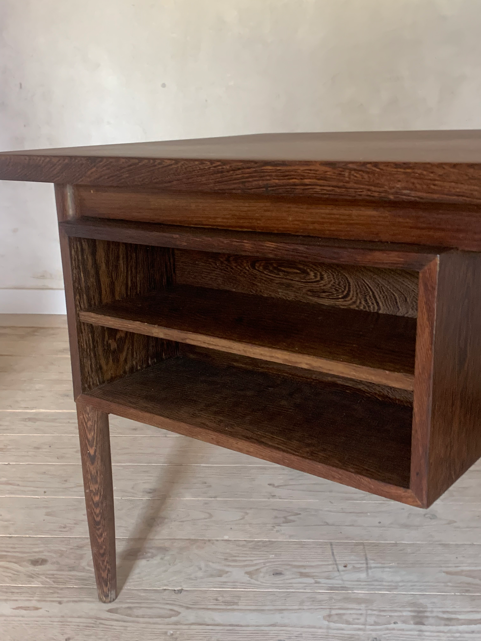Miniature : Bureau ministre en wengé vintage