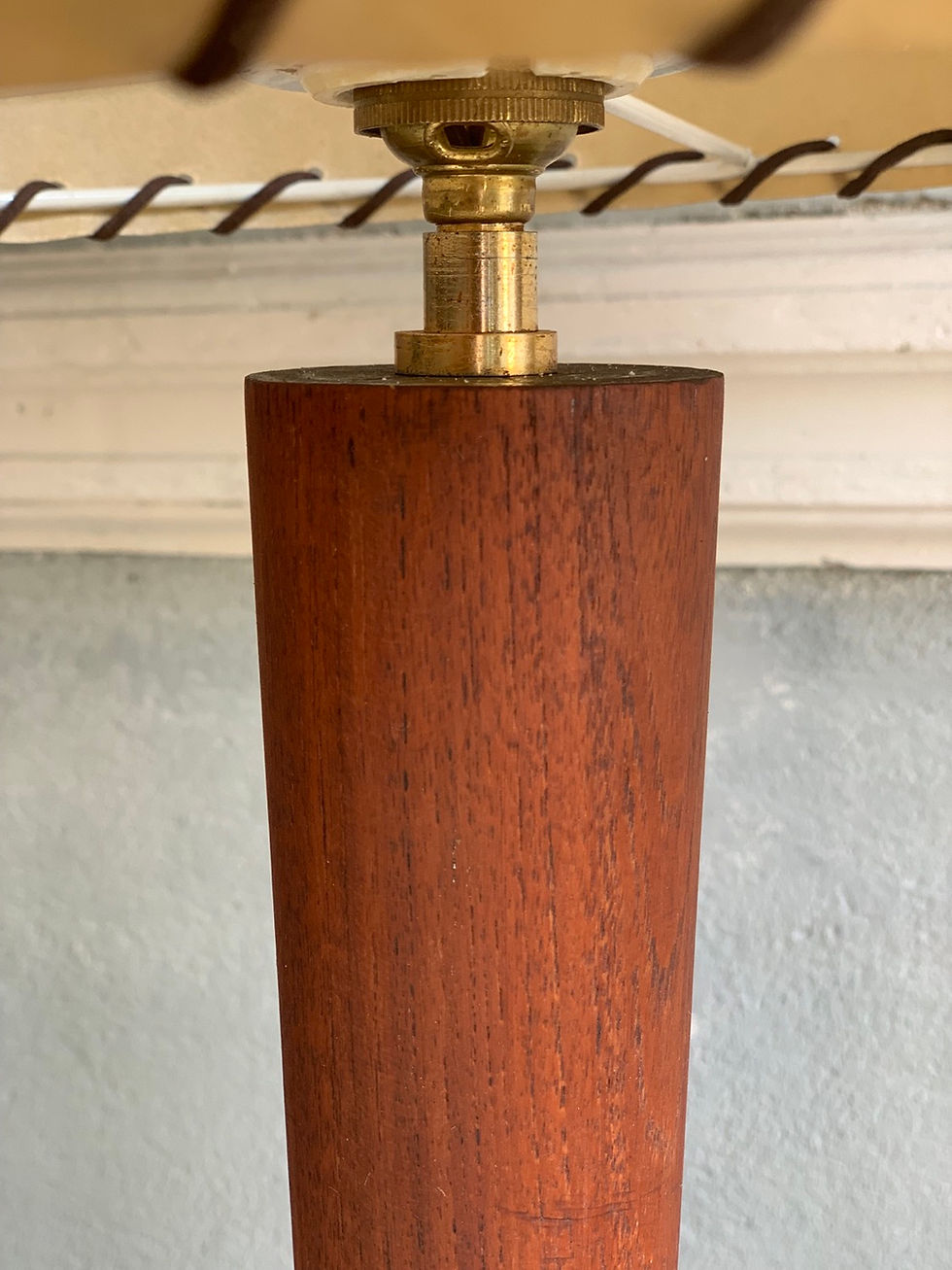 Miniature : Lampadaire en teck diabolo scandinave vintage