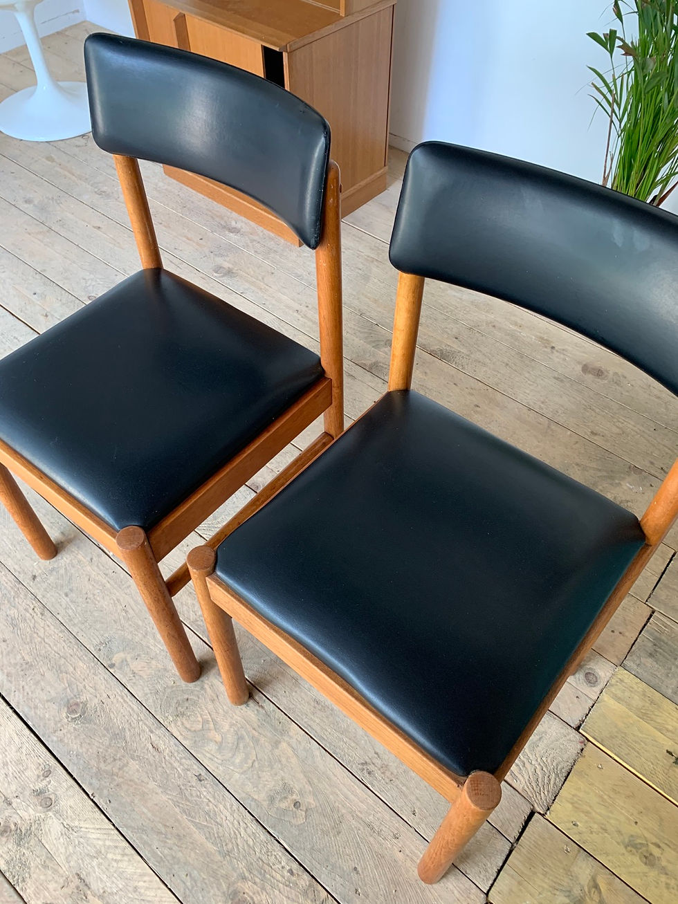 Miniature : Chaise vintage style scandinave