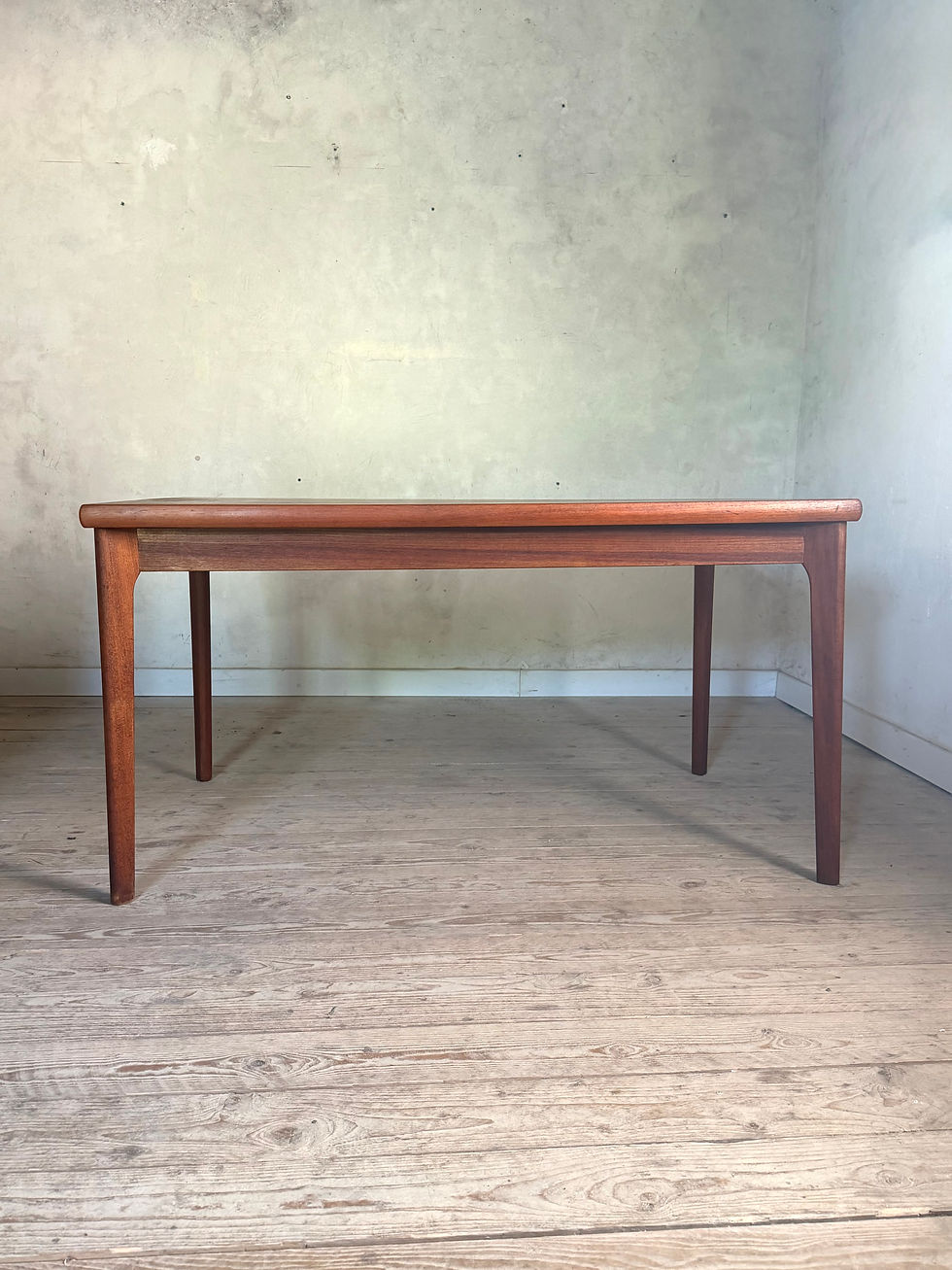 Miniature : Table rectangulaire scandinave vintage en teck