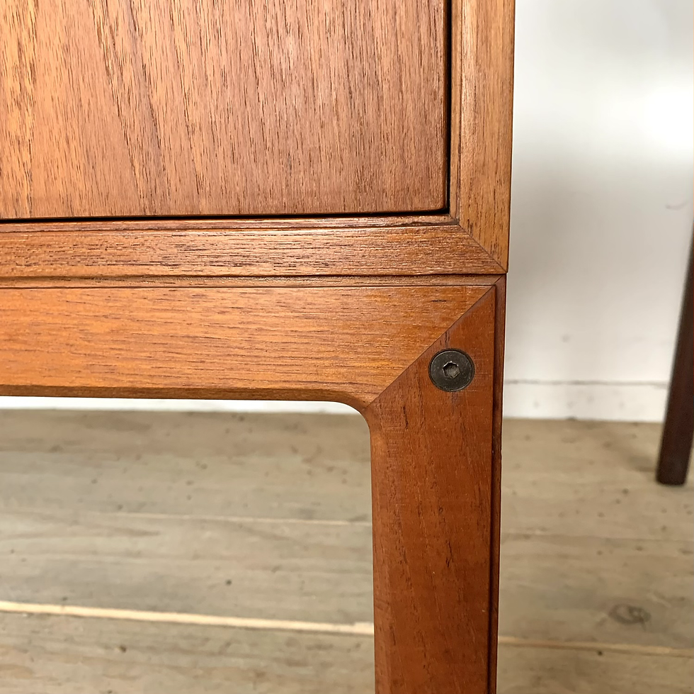 Miniature : Buffet armoire commode en teck vintage