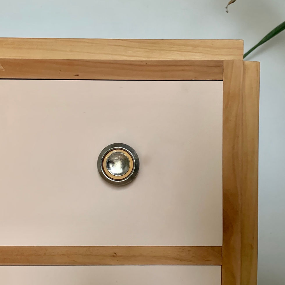 Miniature : Commode vintage rose