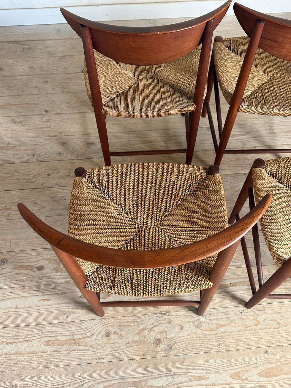 Miniature : Chaises vintage danoise en teck et corde de Peter Hvidt