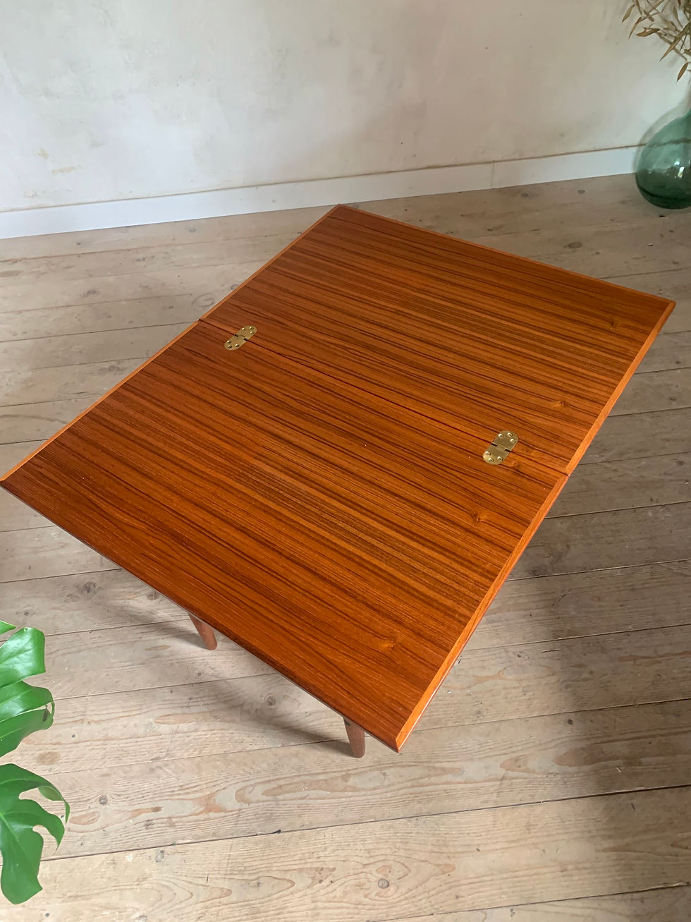 Miniature : Table basse porte revue vintage en teck et corde