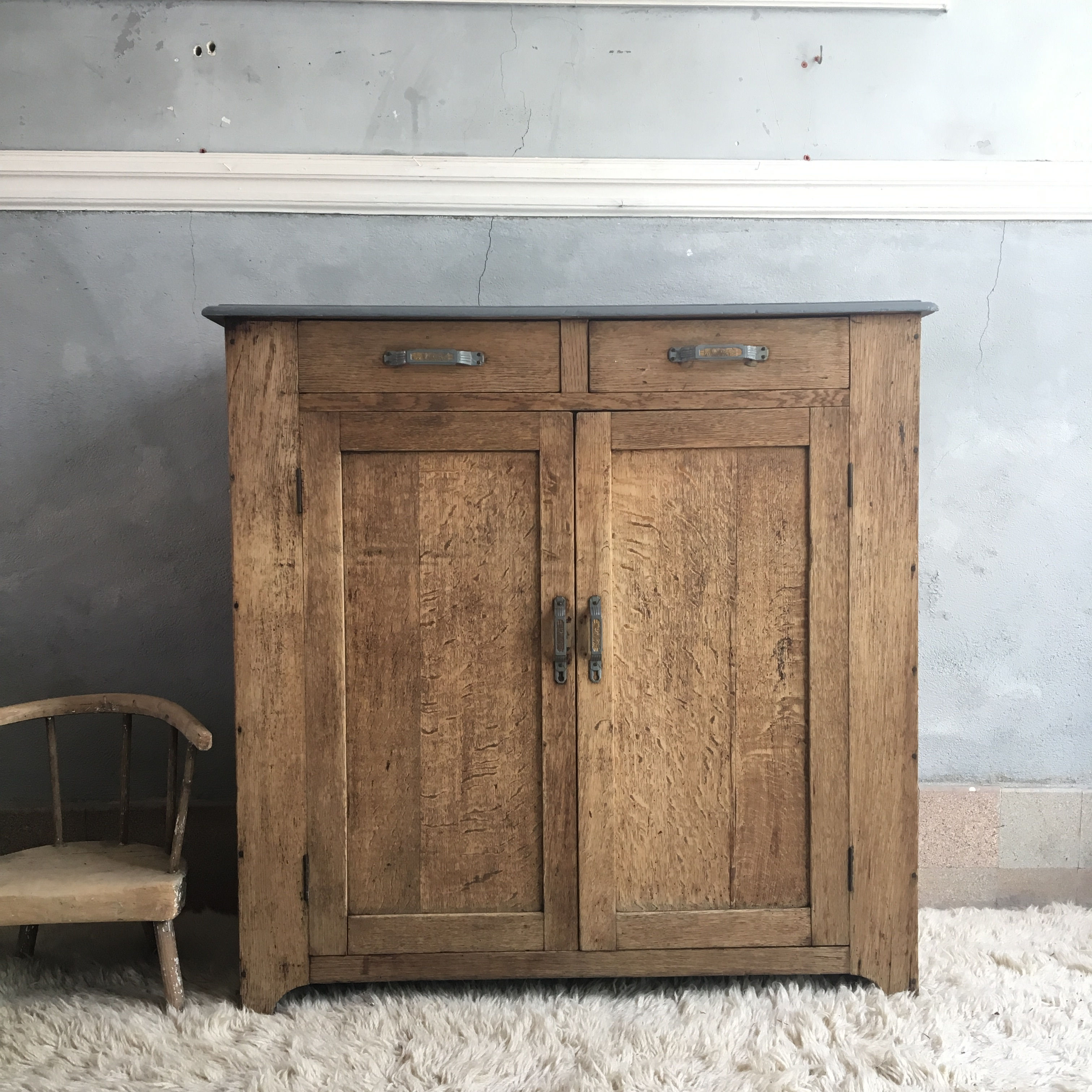 Buffet parisien vintage 