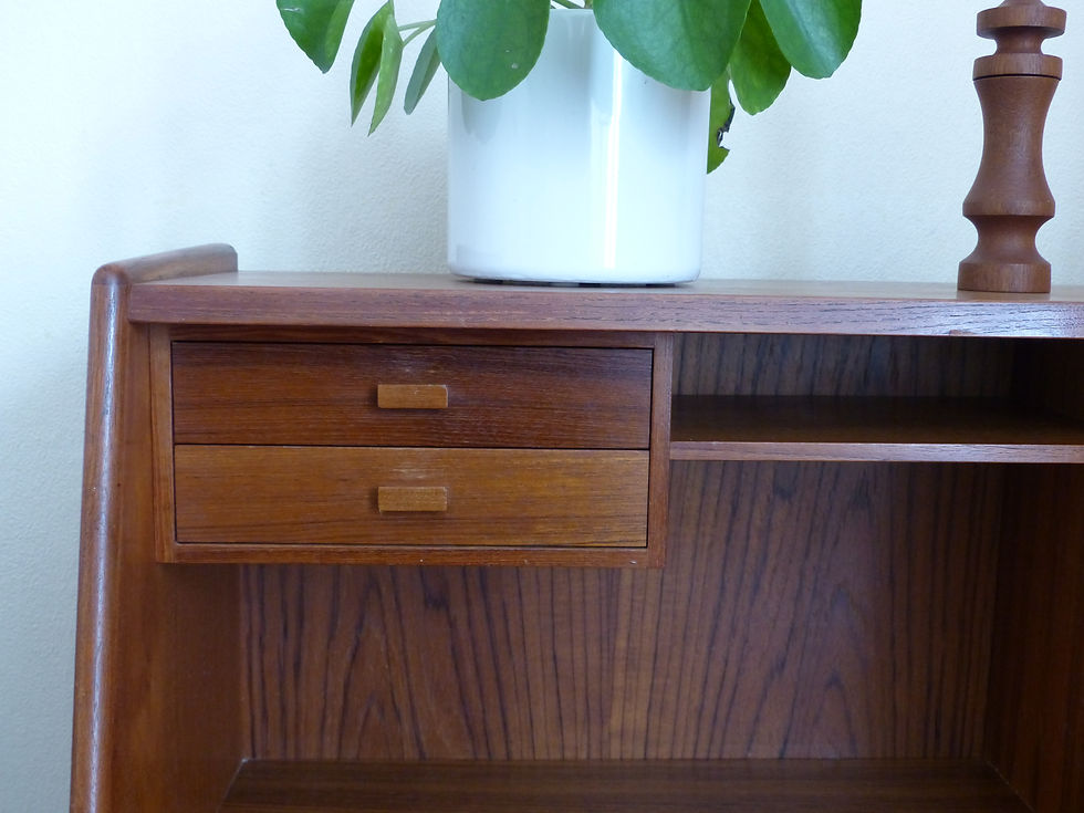 Miniature : Secrétaire scandinave vintage en teck