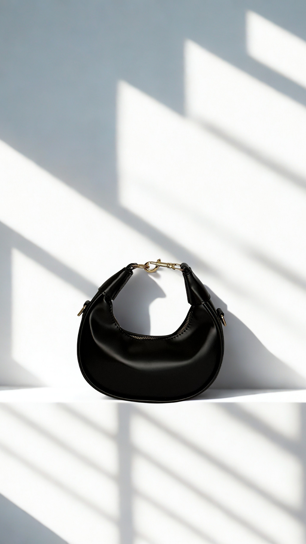 Küçük resim: BESU Luna Shoulder Bag – Suni Deri Yarım Ay Çanta