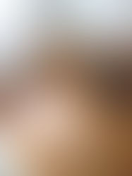 Лестница на косоуре без подступенков с поворотом на 90 градусов.
Материал - сосна/лиственница.
Цвет 