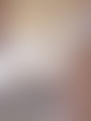 Лестница с площадкой и пригласительными ступенями.
Материал - сосна. Под самостоятельное покрытие.
С