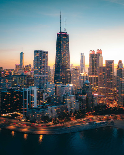 ディーンフジオカ　TakeOver B賞　LPサイズ　ジャケットフォト Oak Street Beach and the Chicago Skyline at Night | Sam Li