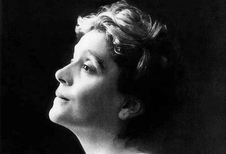 Le lacrime di Eleonora Duse, l'anima e la scena, Lezione di Irina Casali_edited.jpg