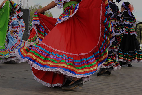 Folkloric%20Dance_edited.jpg