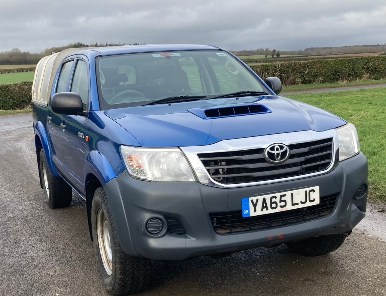 2016 65 PLATE TOYOTA HILUX 2.4D4d ACTIVE DOUBLECAB PICKUP SORRY SOLD