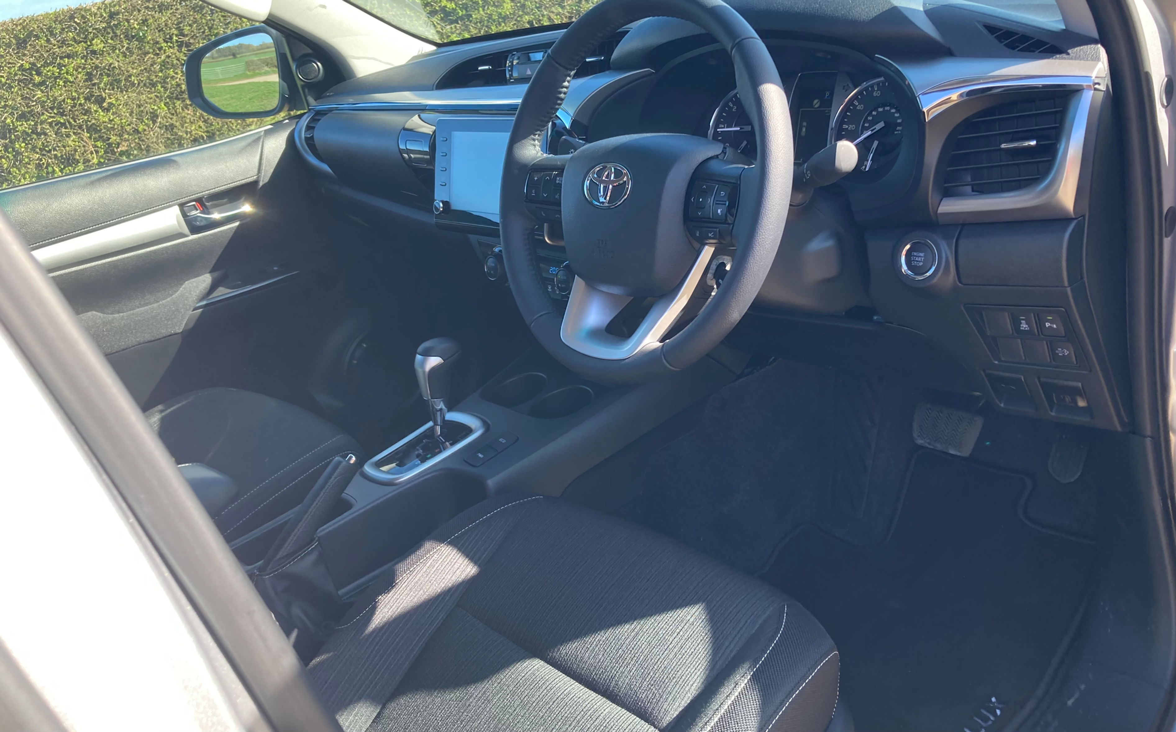2026 TOYOTA HILUX 2.8D4d INVINCIBLE DOUBLECAB