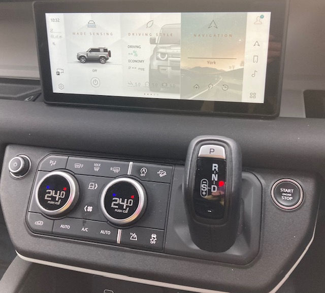 Thumbnail: 2022 72 LAND ROVER D250 HARDTOP AUTO 3 DOOR VAN SORRY SOLD