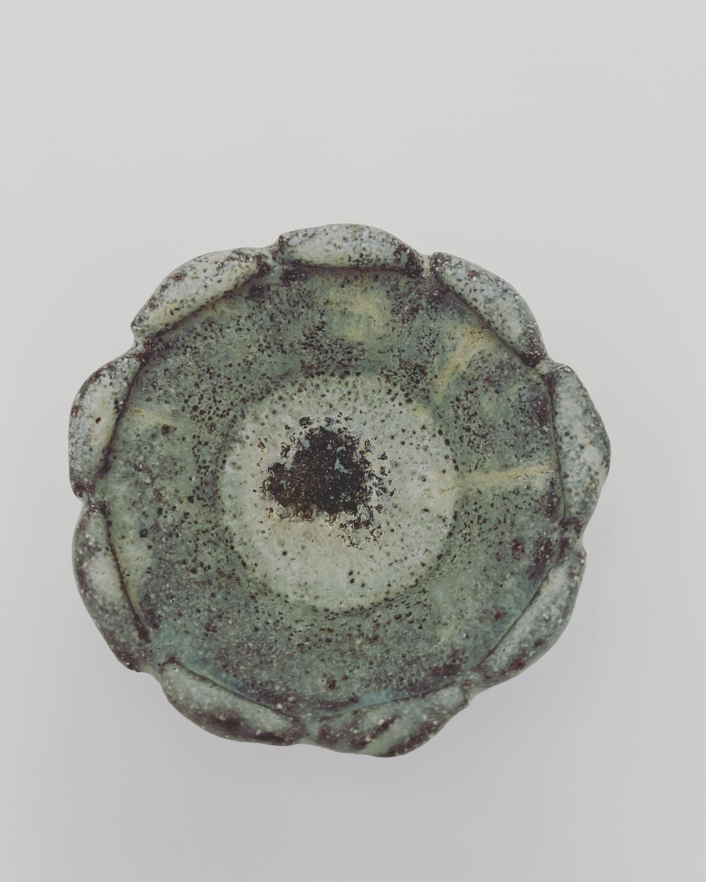 Flower Shaped Bowl (Color: Rainy Sky, Medium Size)