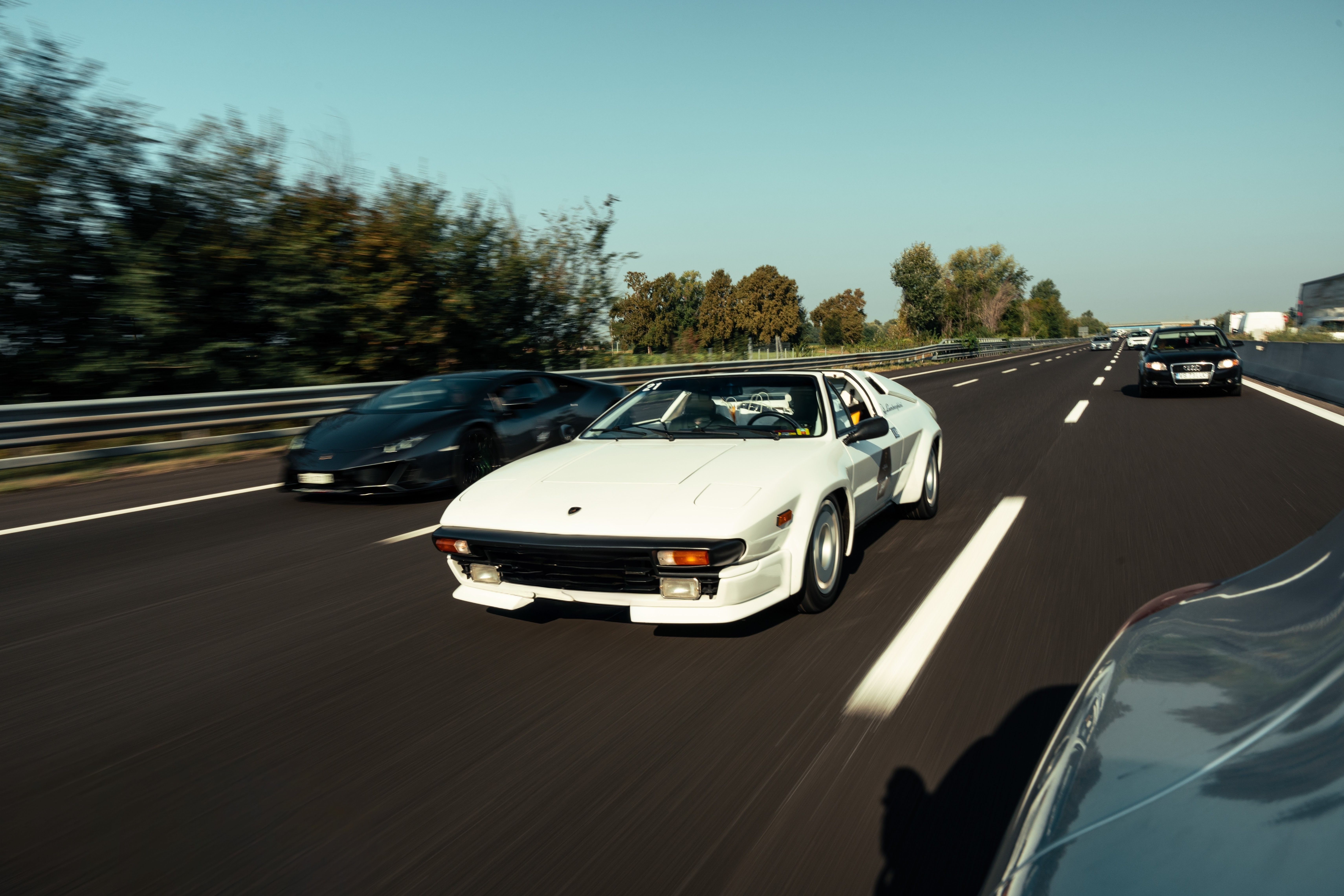 Klassisches Fahrzeug – Riva Garage