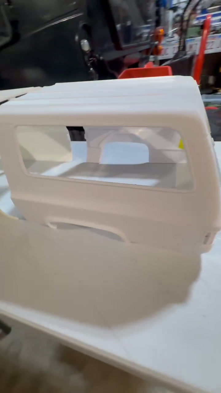 Thumbnail: 1973-80 SQUARE BODY   BURBAN TAIL GATE EDITION