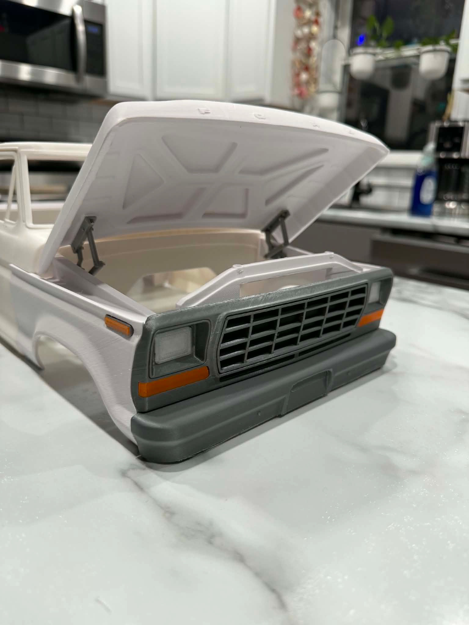 DENT SIDE GRILLES FOR ONLY RC EAST DENT SIDE BODY
