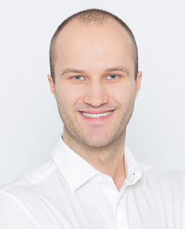 Kieferothopäde München Dr med dent Laurenz Götz.jpg