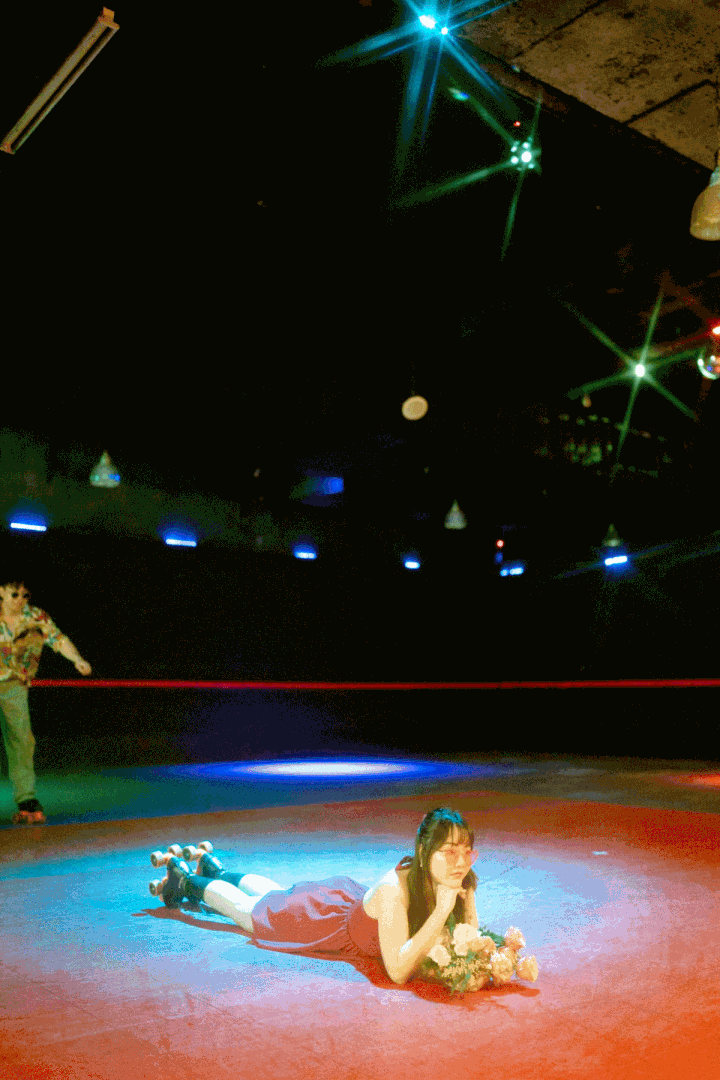 hi roller retro disco roller skating couple photoshoot in singapore