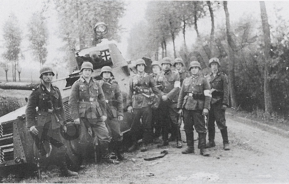 2 - 1 Duitse pantserwagen.jpg