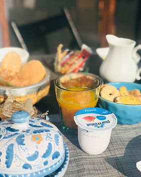 Iogurte e suco de laranja